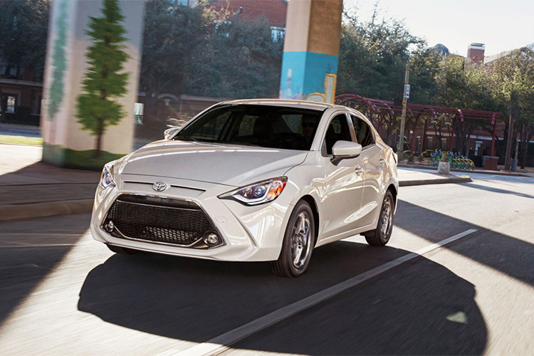 Toyota Yaris 2019 mới hiện chưa có giá, nhưng sẽ được bán ra vào khoảng tháng 8 năm nay. Nhiều dự đoán cho rằng mức giá sẽ từ 15.950 USD (khoảng 363 triệu đồng) đối với phiên bản số sàn và 17.050 USD (khoảng 389 triệu đồng) với phiên bản số tự động.