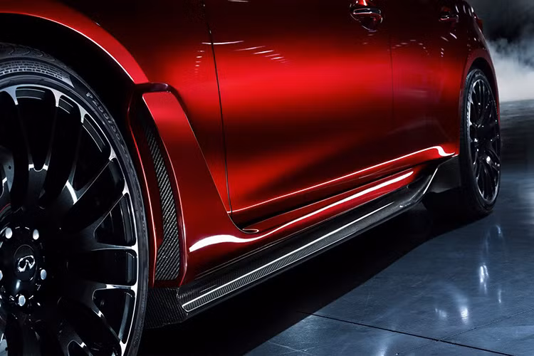 Tất cả những đại diện này đều mang trong mình động cơ của GT-R. Dự án Infiniti Eau Rouge là tác phẩm cuối cùng của ông Johan de Nysschen, cựu CEO Nissan, trước khi ông đầu quân cho Cadillac.