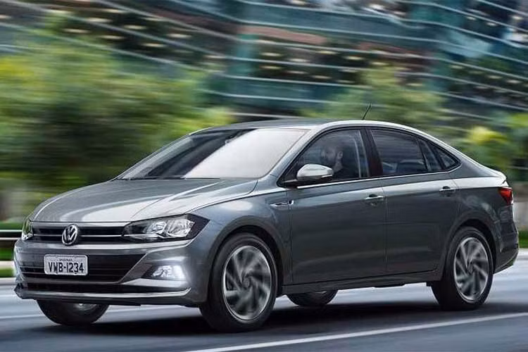 Mọi phiên bản đều sẽ được trang bị hệ dẫn động cầu trước. Tùy từng phiên bản, xe sẽ được trang bị hộp số tự động 6 cấp hoặc số sàn 5 cấp. Tại thị trường Nam Mỹ, cụ thể là Brazil mức giá lần lượt cho các phiên bản Virtus 1.6 MSI, Comfortline 200 TSI và Highline 200 TSI là 59.990, 73.490 và 79.990 Real (tương đương 431, 530 và 577 triệu đồng).