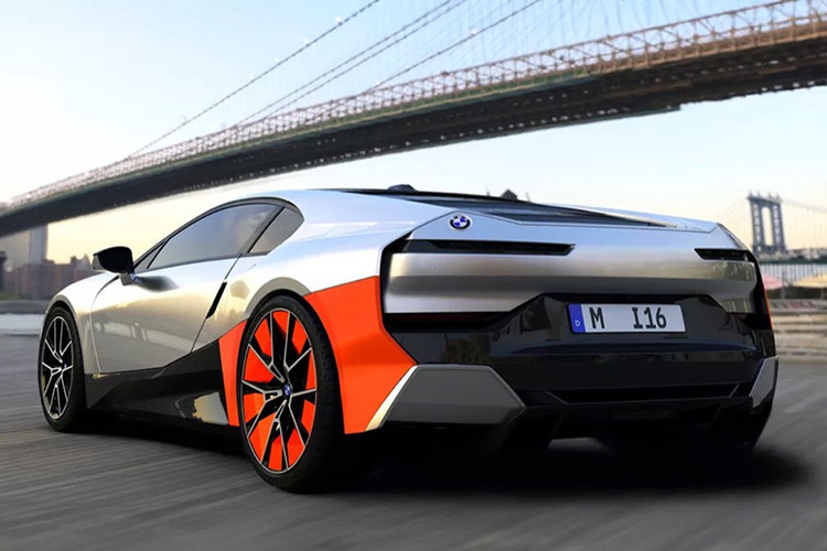Cụ thể hơn, mẫu siêu xe BMW i16 được đồn đại là sẽ cung cấp công suất tổng khoảng 600 mã lực từ động cơ bốn xi-lanh tăng áp và động cơ điện. Ngoài ra, phạm vi hoạt động chỉ chạy điện dự kiến sẽ vượt quá 96km giữa các lần sạc.