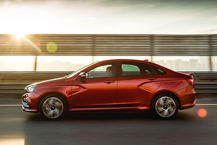 Về Việt Nam, Lada Vesta sẽ cần thời gian dể chứng minh được chất lượng và khả năng của mình. Tuy nhiên, có lẽ cũng sẽ không quá lâu bởi so với một một vài năm trước đây, người dùng Việt đã bắt đầu đón nhận các sản phẩm không đến từ những thương hiệu có tiếng trên thế giới.