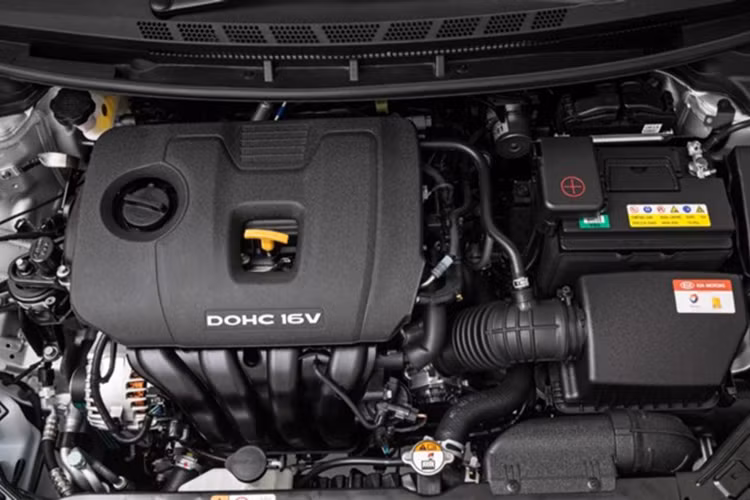 Kia Cerato trang bị với 3 phiên bản được sử dụng 2 loại động cơ là Gamma 1.6L và Nu 2.0L. Động cơ Gamma 1.6L cho công suất cực đại 128 mã lực/6300 vòng/phút, và mô men xoắn cực đại 157 Nm/4.850 vòng/phút đi kèm với 2 tùy chọn hộp số là số tự đông (AT) và sàn 6 cấp (MT). Động cơ Nu 2.0L cho công suất cực đại 159 mã lực/6.500 vòng/phút và mô men xoắn cực đại 194 Nm/4.800 vòng/phút.