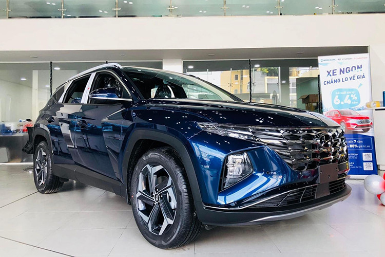 Mua Hyundai Tucson 2022 lien tay, chi ngay 120 trieu tien 