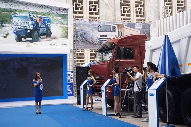 Sản phẩm của Kamaz dành cho thị trường Việt Nam rất phong phú, đa dạng, đáp ứng nhu cầu của ngành vận tải hàng hóa tại đây. Sau gần 50 năm liên tục đổi mới và hoàn thiện, nay, Kamaz được xếp hạng là nhà sản xuất xe tải đứng thứ 8 trên thế giới.