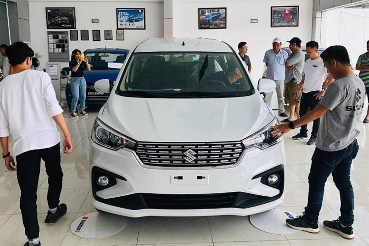 Bên cạnh sự tăng trưởng của các mẫu xe ôtô ở top bán chạy nhờ những chính sách giảm thuế, phí... vẫn còn những mẫu xe có doanh số rất ì ạch thậm chí "ế bền vững". Theo báo cáo bán hàng của Hiệp hội các nhà sản xuất ôtô Việt Nam (VAMA) và TC MOTOR, danh sách top ôtô ế nhất tháng 11/2020 vẫn gọi tên những thương hiệu Nhật Bản và Mỹ.