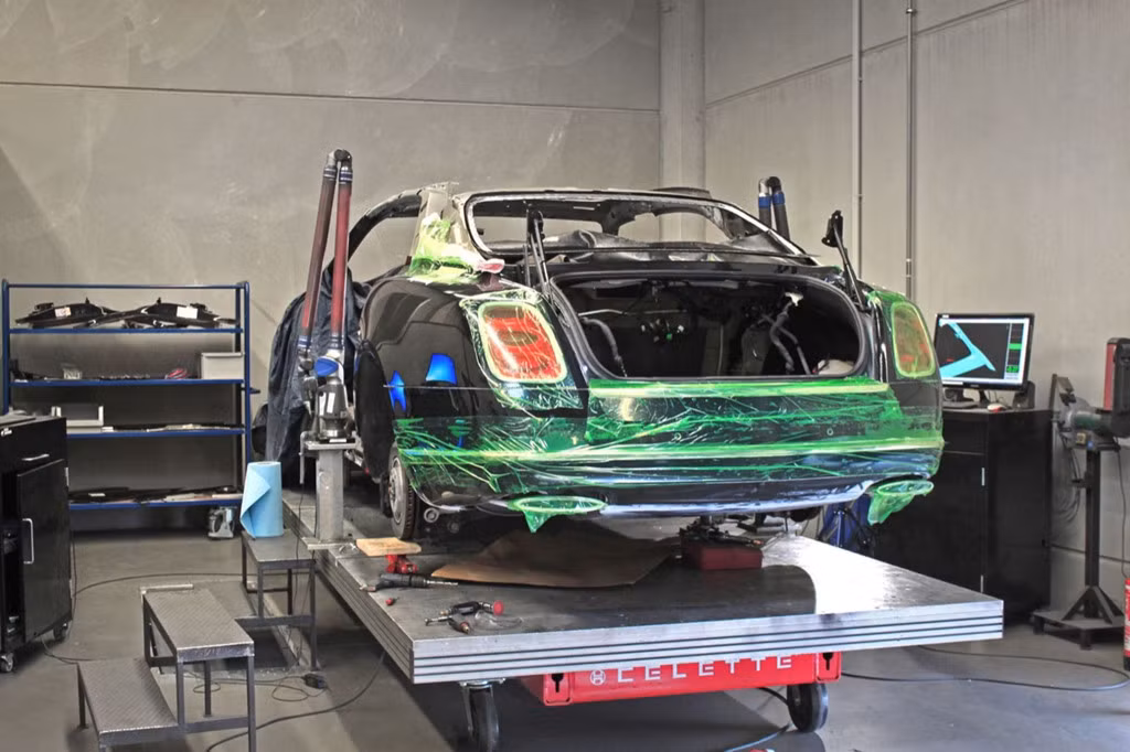 Theo nhiều người tiêu dùng thì đây là cách nhìn thiển cận, bởi Continental có khách hàng riêng, những người đề cao tính thể thao. Trong khi các khách hàng của Bentley Mulsanne họ lại muốn một chiếc xe sang trọng tột bậc và mức giá không phải điều họ quan tâm.