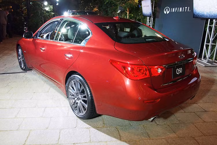 Bộ động cơ V6 dung tích 3.0 lít mới là động cơ V6 tiên tiến nhất được cung cấp bởi Infiniti với thiết kế tuabin "lưỡi dao", một bộ cảm biến tốc độ tăng áp, hệ thống làm mát không khí và nước với áp suất cao, hệ thống đường ống xả mới...