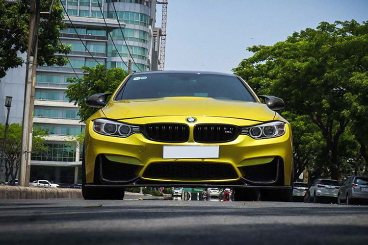 Hiện tại, số lượng xe BMW M4 tại Việt Nam không nhiều - bởi M4 chính là phiên bản hiệu năng cao của dòng 4 Series Coupe. &#x1d;Dòng xe này hiện có 2 biến thể bao gồm coupe và mui trần, chiếc M4 hàng hiếm rao bán này là một gợi ý dành cho những tín đồ đam mê dòn&#x1d;g BMW mạnh mẽ.