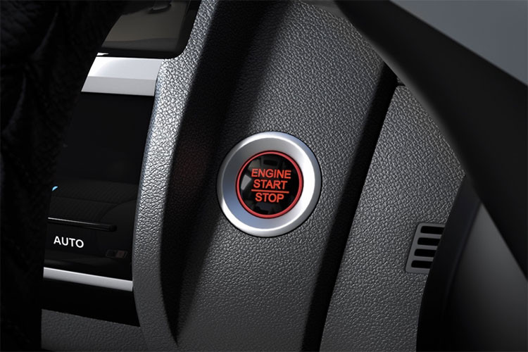 Trang bị an toàn trên Honda Jazz 2018 mới tại Ấn Độ sẽ được nâng cấp thêm cảm biến hỗ trợ đỗ xe phía sau và khóa cửa tự động cảm biến theo tốc độ. Ngoài ra, nhà sản xuất cho biết đã cải tiến khả năng cách âm và chống rung cho Honda Jazz 2018. Trang bị vận hành trên mẫu xe mới vẫn được duy trì như phiên bản trước đây.