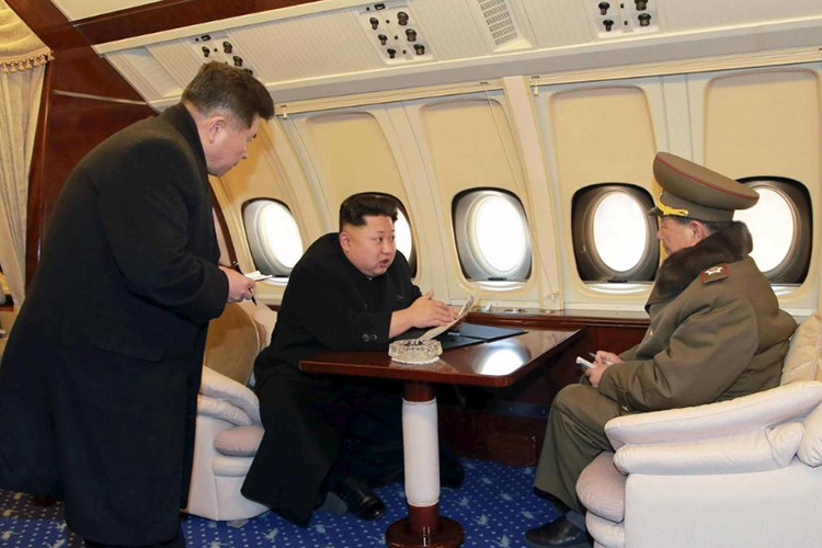 Trên lý thuyết, chuyên cơ Chammae-1 từng chở ông Kim Jong-un có thể bay khoảng 10.000km mà không phải dừng lại để tiếp nhiên liệu.