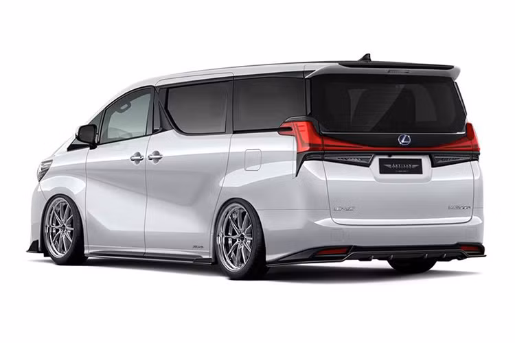 Artisan Spirits là một hãng độ danh tiếng có nguồn gốc từ "Đất nước mặt trời mọc". Artisan Spirits vẫn thường gắn liền tên tuổi với các thương hiệu xe hơi đồng hương như Nissan, Toyota hay Lexus. Đặc biệt, trước Lexus LM, Artisan Spirits từng rất thành công với bản độ "đàn anh" Toyota Alphard vô cùng ấn tượng.