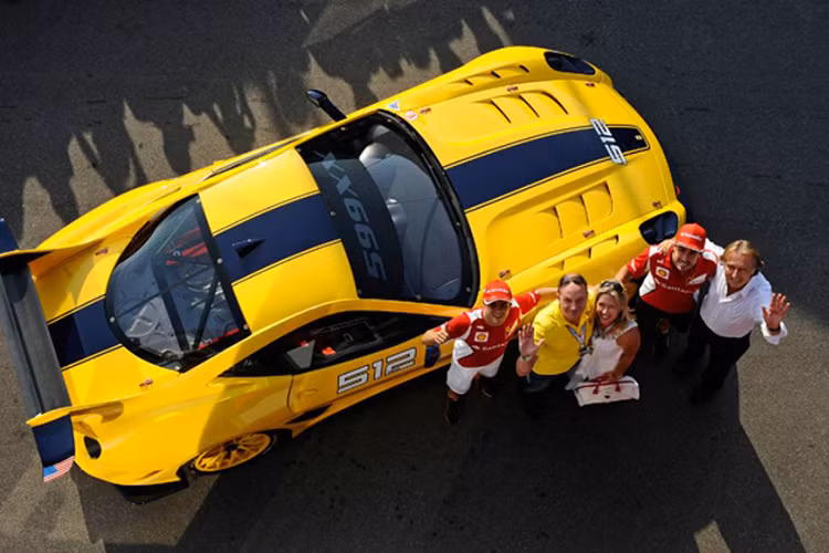 Ông là người trả giá cao nhất trong phiên đấu giá siêu xe độc nhất vô nhị của Ferrari, với số tiền khoảng 1,8 triệu USD. Siêu xe Ferrari 599 XX Evo tại phiên đấu giá khoác trên mình bộ cánh màu vàng nổi bật.