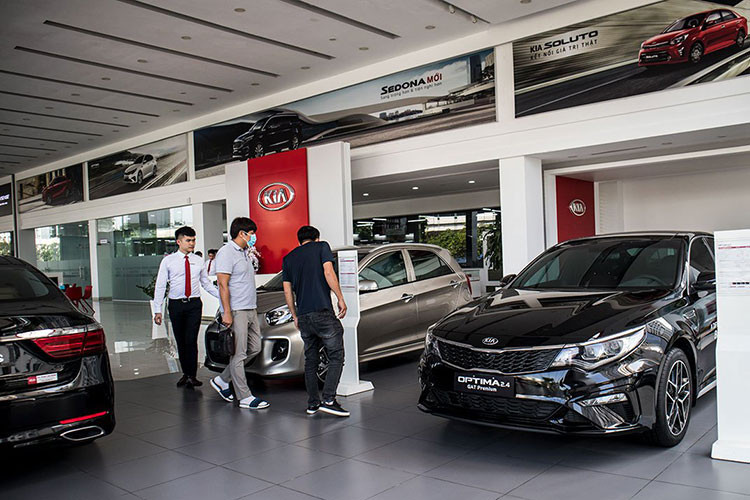 Loat xe Kia tai Viet Nam giam gia, cao nhat toi 100 trieu dong-Hinh-2