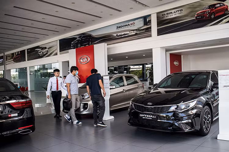 Loat xe Kia tai Viet Nam giam gia, cao nhat toi 100 trieu dong-Hinh-2