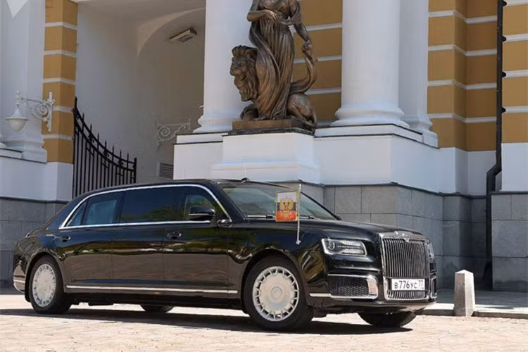 Thương hiệu ôtô Kortezh cũng được chờ đợi hồi sinh nền công nghiệp xe sang của Nga vốn bị đình trệ thời gian dài. Nhiều khả năng tới tháng 8/2018 này nó sẽ có mặt chính thức tại triển lãm Moscow International Automobile Salon 2018.