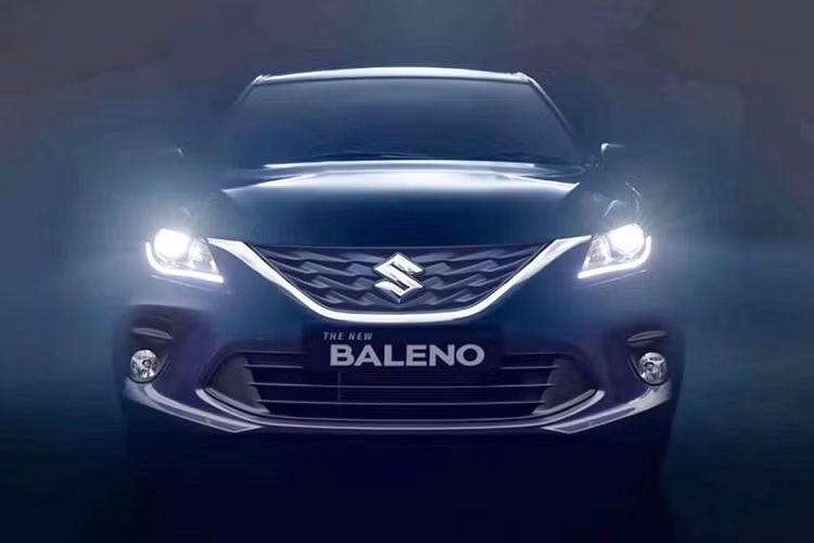 Những thay đổi này giúp phần đầu Suzuki Baleno 2019 như rộng hơn trước. Xe được trang bị đèn pha LED thay cho loại HID cũ, cụm đèn sương mù thay đổi vị trí và bộ vành hợp kim 16 inch phối 2 tông màu mới. Trong khi đó, thiết kế sườn xe và đuôi xe của mẫu xe hatchback này gần như không thay đổi so với trước.