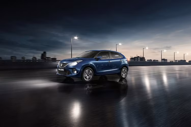 Tại thị trường Ấn Độ giá xe Suzuki Baleno 2019 dao động từ 545.000 - 860.000 Rupee (khoảng 177 - 280 triệu đồng). Các đối thủ của mẫu xe này bao gồm; Hyundai i20, Honda Jazz và Volkswagen Polo.