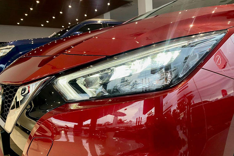 Nissan Almera 2022 chính thức ra mắt thị trường Việt vào hồi giữa tháng 7/2022. Ngoài việc nâng cấp về tiêu chuẩn khí thải Euro 5, Nissan Almera 2022 cũng có một số thay đổi để phù hợp hơn với thị hiếu người Việt.