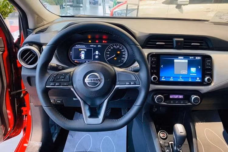 Trang bị ga tự động Cruise Control được nhiều người dùng mong chờ hiện vẫn chưa xuất hiện trên phiên bản Nissan Almera 2022 thế hệ mới đang bán tại Việt Nam.