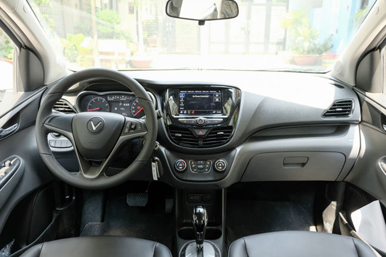 Có thể thấy, việc chủ nhân một chiếc xe VinFast Fadil bấm được chiếc biển số tứ quý 9 vào chiều qua, ngay những ngày sát Tết Nguyên đán đã thu hút nhiều sự quan tâm và có người còn gạ bán lại xe nhưng người chủ chưa đồng ý.