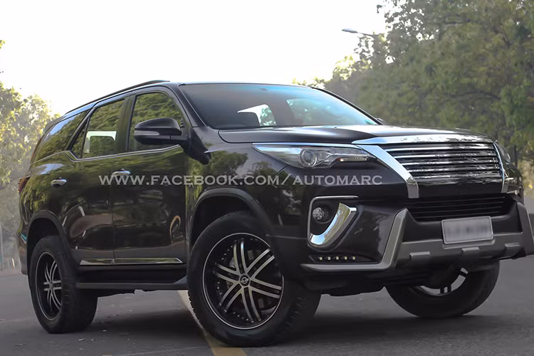 Tại thị trường Ấn Độ, Toyota Fortuner đời mới có giá khởi điểm từ 2,592 triệu Rupee (tương đương 912 triệu đồng). Tại Việt Nam, mẫu xe SUV này cũng luôn nằm trong top đầu bảng những mẫu xe bán chạy nhất kể từ khi ra mắt thị trường, mưc giá của Fortuner phiên bản mới không chênh lệch quá nhiều so với các nước trong khu vực, chỉ từ 981 triệu đồng.