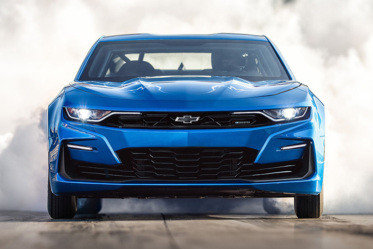 Thay vì động cơ V8 cơ bắp, Chevrolet đã mang đến cho Camaro hai động cơ điện sản sinh công suất 750 mã lực - sức mạnh đủ để cho những cú đề-pa xoáy bánh. Khi ra mắt chính thức, eCOPO Camaro được kỳ vọng sẽ đánh bại Dodge Challenger SRT Demon trên đường đua 1/4 dặm.