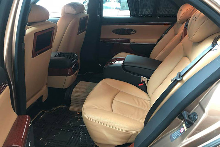 Mẫu xe siêu sang Maybach 57S sử dụng động cơ V12, dung tích 6.0 lít do Mercedes-AMG chế tạo. "Trái tim" này mang đến công suất tối đa 603 mã lực và mô-men xoắn cực đại 1.001 Nm cho phiên bản 57S. Xe tăng tốc từ vị trí xuất phát lên 100 km/h chỉ sau 5 giây trước khi đạt vận tốc tối đa 277 km/h.