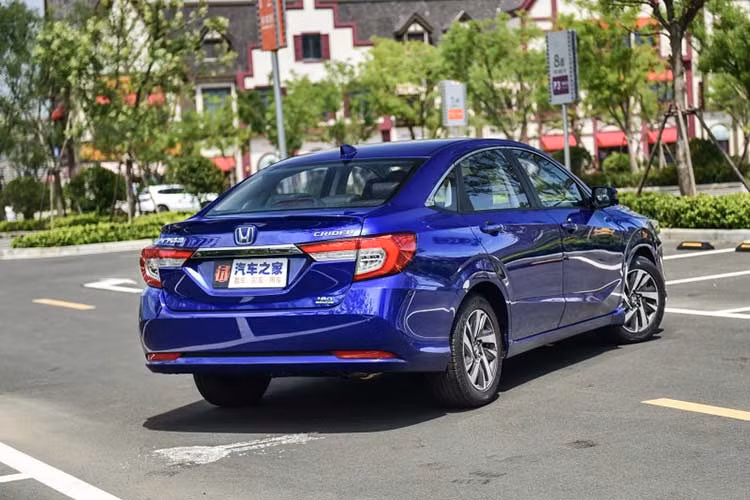 Sức mạnh của khối động cơ xăng tăng áp, dung tích 1.0 lít được truyền tới bánh thông qua hộp số CVT. Theo đại diện hãng Honda cho hay, động cơ mới của Crider 2019 chỉ tiêu thụ lượng xăng trung bình 4,9 lít/100 km.