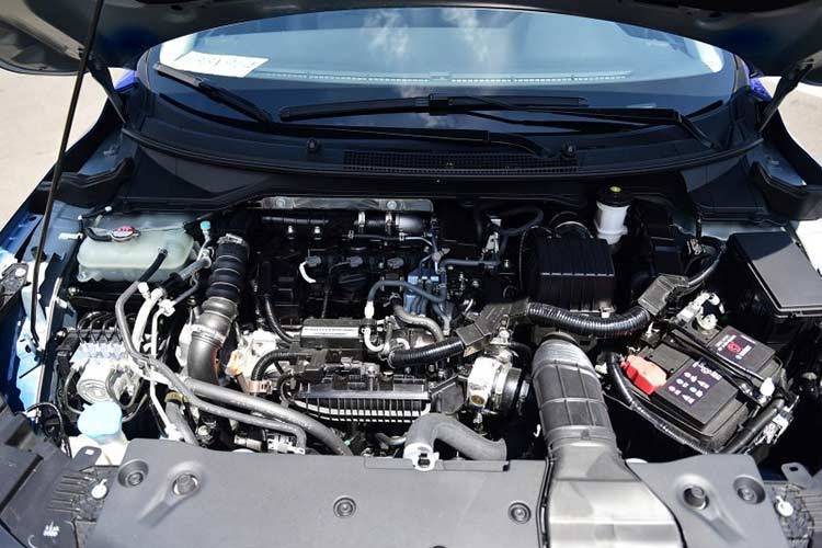 Cung cấp sức mạnh cho Honda Crider 2019 là động cơ xăng tăng áp, dung tích 1.0 lít, thay cho loại hút khí tự nhiên, dung tích 1,8 lít cũ. Động cơ mới tạo ra công suất tối đa 122 mã lực và mô-men xoắn cực đại 173 Nm. Hai con số tương ứng của động cơ cũ là 125 mã lực và 173 Nm.