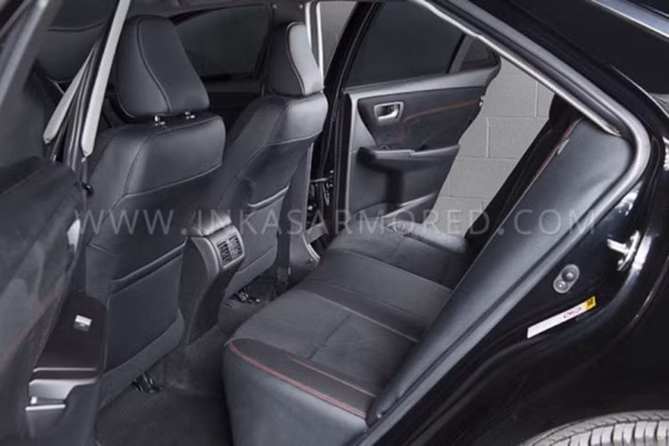 Để có khả năng chống đạn đạt chuẩn BR6, Inkas đã gia cố lại toàn bộ khoang hành khách của chiếc xe bằng các vật liệu hấp thụ lực đặc biệt, kính cường lực đa lớp, gia cố các điểm yếu như bản lề cửa... Ngay cả ắc quy và hệ thống điện điều khiển trong xe cũng được bảo vệ kỹ càng.