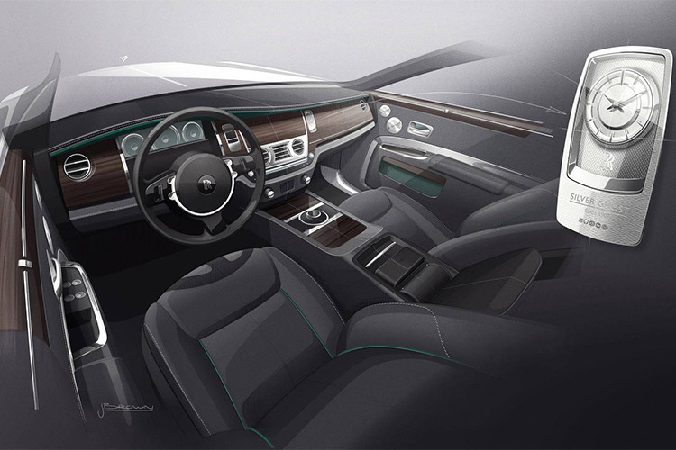 Xe sẽ được trang bị các hệ thống hiện đại như: Wi-Fi, cổng USB và kết nối HDMI, ăng-ten chuẩn 4G LTE, dịch vụ radio âm thanh số... Dù Rolls-Royce không đề cập đến động cơ, nhưng dự đoán nó sẽ dùng khối động cơ V12 tăng áp kép, dung tích 6.6L cho công suất 570 mã lực và mô-men xoắn cực đại 780Nm và sử dụng hộp số 8 cấp.