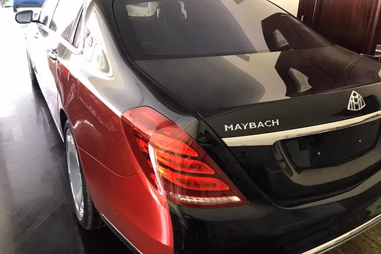 Mercedes-Maybach S500 được trang bị động cơ V8 tăng áp kép, dung tích 4,7 lít, sản sinh công suất tối đa 455 mã lực và mô-men xoắn cực đại 700 Nm đi kèm hộp số tự động 9G-Tronic 9 cấp mới giúp cho xe có thể tăng tốc từ 0-100 km/h trong 5 giây và đạt vận tốc tối đa là 250 km/h.