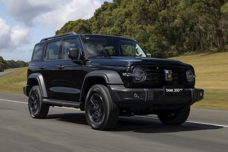 Dù mức giá cao hơn các đối thủ cùng phân khúc, thiết kế độc đáo, hiệu suất ấn tượng và danh sách trang bị hiện đại có thể là những yếu tố giúp Tank 300 thu hút sự quan tâm từ thị trường Việt Nam khi ra mắt vào đầu năm 2025.