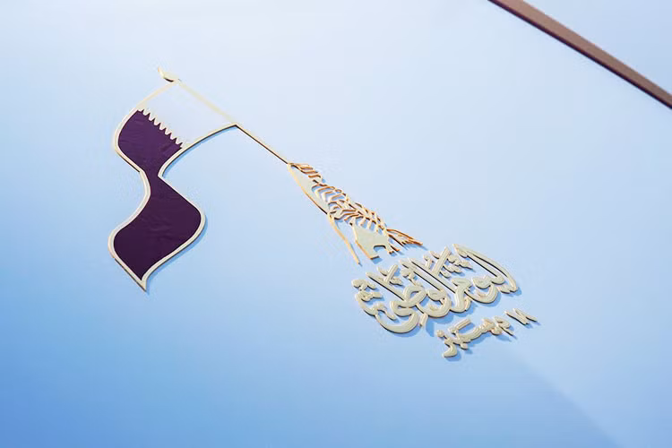 Siêu xe Lamborghini Aventador LP700-4 Roadster National Day Golden Limited Edition được độ vàng thật ở nhiều chi tiết và vô cùng tinh xảo, nó khiến nhiều người ao ước một lần được đối diện.