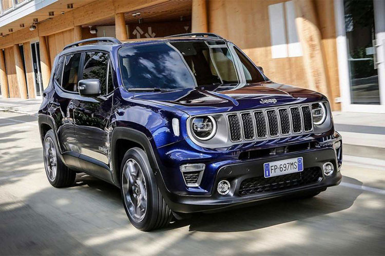 Jeep Renegade 2019 cũng được trang bị hệ dẫn động cầu trước (FWD) tiêu chuẩn và bốn bánh (AWD) tích hợp hệ thống thích nghi với địa hình Selec-Terrain® Traction Control, và nhiều hệ thống hỗ trợ vận hành khác như: khởi hành ngang dốc HAC và hỗ trợ xuống dốc HDC…