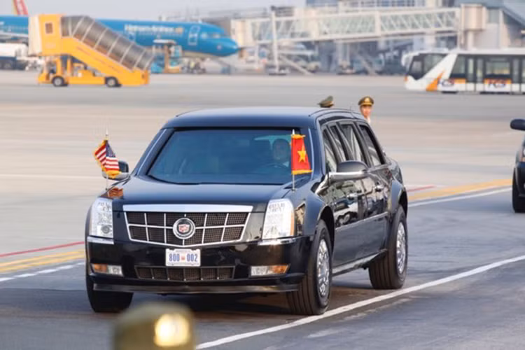 Cùng ngày 12/11, Tổng thống Mỹ Donald Trump sẽ chào xã giao Tổng bí thư Nguyễn Phú Trọng và hội kiến với Thủ tướng Nguyễn Xuân Phúc. Buổi chiều, ông Trump rời Hà Nội, kết thúc chuyến thăm cấp Nhà nước đến Việt Nam, sau khi đã tham dự Tuần lễ Cấp cao APEC 2017. 