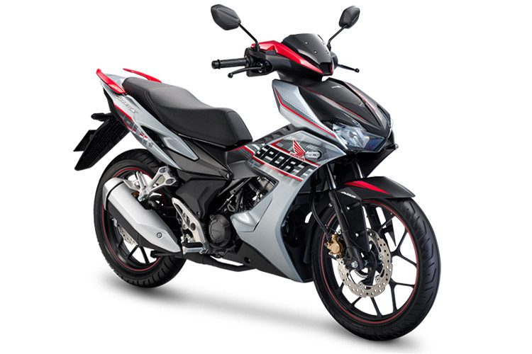 Giá xe Honda Winner X phiên bản thể thao ABS bán ra chính hãng 48,99 triệu đồng, mức giá này tương đương phiên bản camo ABS. Giá bán của Winner X trải dài từ 45,99 triệu đồng đến 49,99 triệu đồng, đây được xem là "đối thủ" của Yamaha Exciter 150 tại Việt Nam.