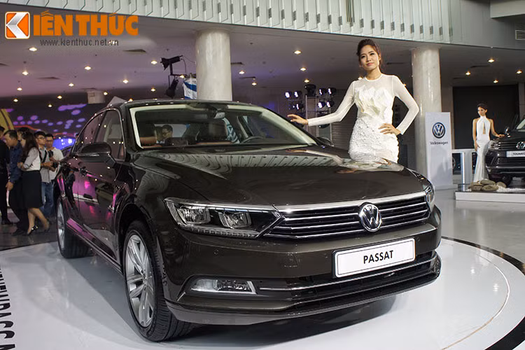  Theo đơn vị nhập khẩu Volkswagen chính hãng tại Việt Nam, Passat sẽ là dòng xe chủ lực của hãng trong thời điểm hiện tại. Bên cạnh đó, hãng xe này cũng đặt muc tiêu sẽ bán được tổng cộng 700 chiếc Volkswagen tại thị trường Việt Nam trong năm 2016.