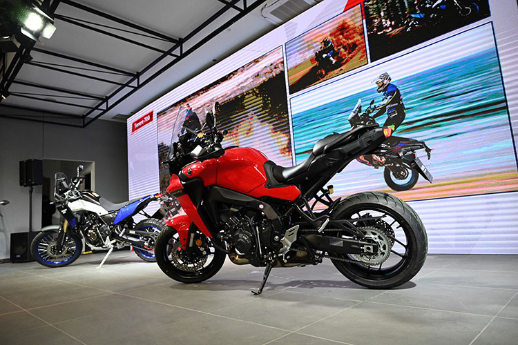 Với đội ngũ kỹ thuật viên lành nghề được đào tạo trực tiếp từ các chuyên gia Nhật Bản, với quy trình vận hành chuyên nghiệp, nhằm đưa Revzone Workshop Yamaha tại Việt Nam trở thành xưởng dịch vụ xe phân khối lớn chất lượng cao với giá thành cạnh tranh nhất để đáp ứng nhu cầu ngày càng cao của tất cả các khách hàng mà không phân biệt thương hiệu.