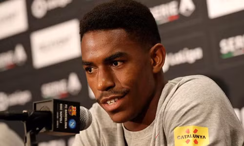 Tan binh Barca gap rac roi vi tung rua Messi chet