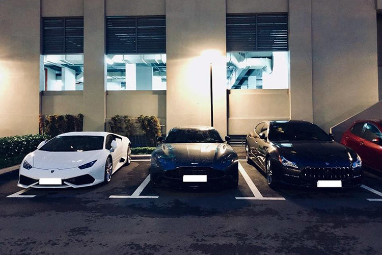 Lamborghini Huracan là mẫu xe thay thế Gallardo, ra mắt vào năm 2014. Sau 4 năm, Lamborghini đã xuất xưởng hơn 11.000 chiếc Huracan. Chiếc xe trong bài viết này được xem là ở dạng nguyên bản với các chi tiết vành, đầu xe... vẫn chưa được chủ nhân "đụng chạm hay dao kéo".