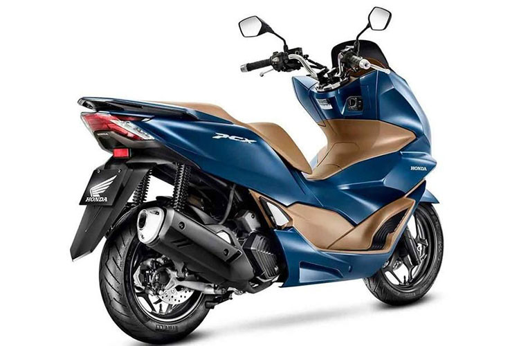 Cung cấp sức mạnh cho Honda PCX 160 2023 là động cơ làm mát bằng dung dịch xi-lanh đơn, tạo ra công suất 16 mã lực và 14 Nm mô-men xoắn. Khối động cơ trên PCX 160 được liên kết với hộp số vô cấp CVT. Động cơ PCX 160 có tỉ số nén 12:1, hơn phiên bản cũ, công suất tăng và lực kéo cũng mạnh hơn so với thế hệ PCX 150.