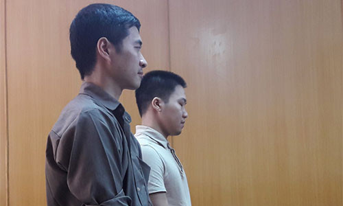 2 bị cáo chịu mức án 4 năm tù. Ảnh: Nguyễn Diễm.