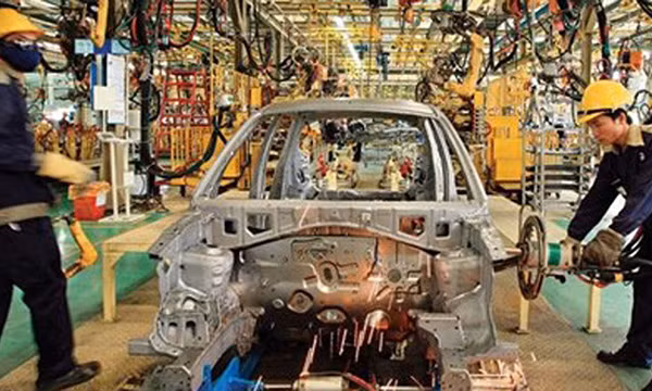 Cong nghiep oto Viet Nam giua 