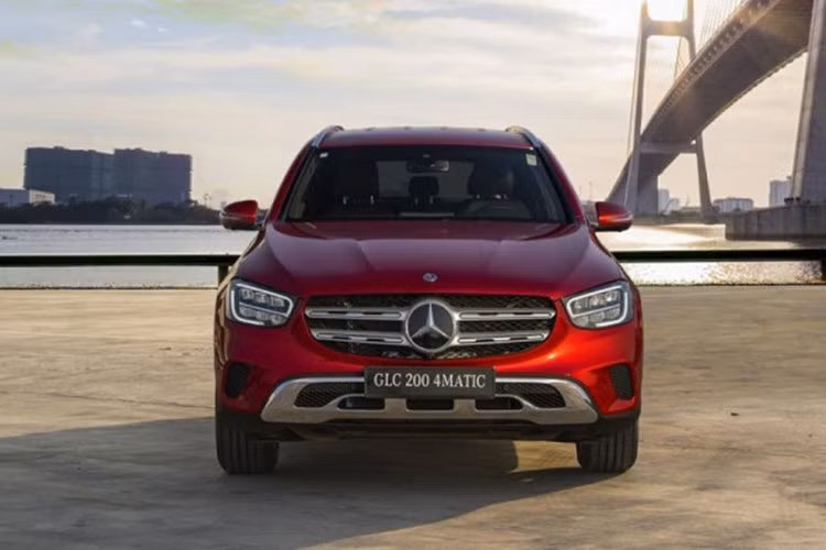 Kể từ khi ra mắt vào năm 2016 và có phiên bản nâng cấp năm 2020, GLC luôn giữ vững ngôi vị là mẫu xe bán chạy nhất của MBV.