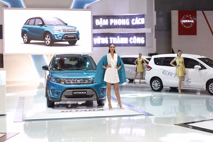 Với Việt Nam Motor Show 2015, Suzuki kỳ vọng mang đến không chỉ là một triển lãm trưng bày sản phẩm, mà quan trọng hơn là không gian bộc lộ cá tính của các dòng xe thành thị.