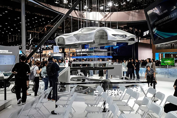 CATL gioi thieu loai pin oto moi, sac 10 phut di duoc 600 km-Hinh-3