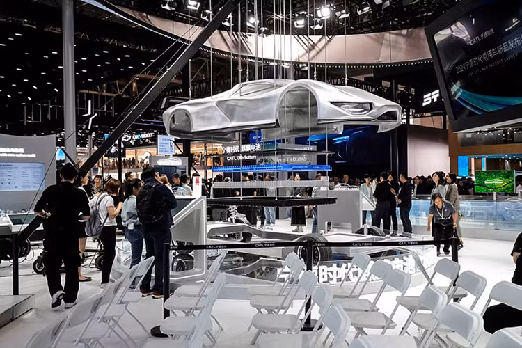 CATL gioi thieu loai pin oto moi, sac 10 phut di duoc 600 km-Hinh-3