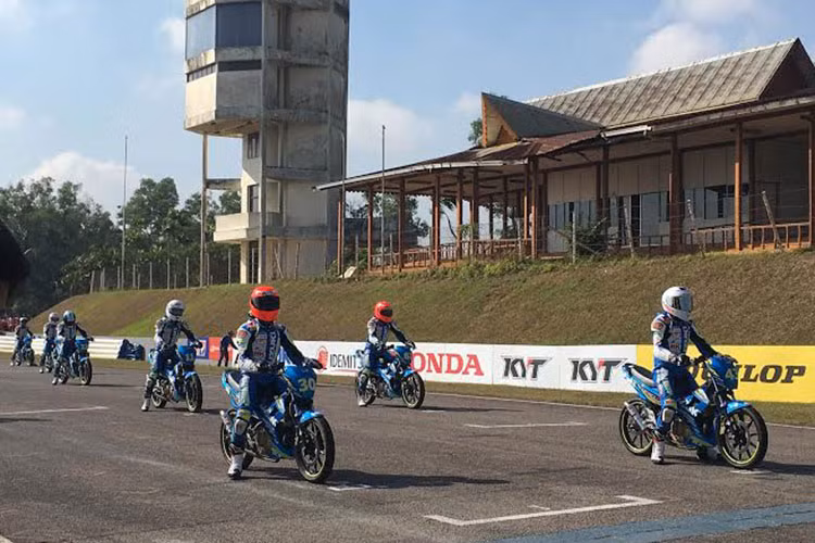 Bên cạnh việc nâng cao kỹ năng và kinh nghiệm thi đấu cho tay đua Việt Nam, Honda Việt Nam còn mong muốn nâng cao trình độ của đội thợ kỹ thuật khi đưa họ đến với giải đấu năm nay. Bằng việc quan sát, tìm tòi và học hỏi kinh nghiệm từ các đội bạn.