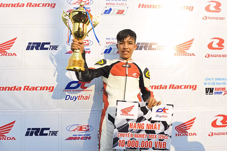 Tại Việt Nam, “đua xe chuyên nghiệp” vẫn còn là khái niệm mới mẻ với người dân. Với mục tiêu tạo ra cách thưởng thức thú chơi xe mới với những phương thức an toàn, có tổ chức và quy định rõ ràng, Honda Việt Nam đã bắt đầu chuỗi hoạt động này từ tháng 4/2015 tại Bình Dương, thu hút hàng ngàn khán giả tham dự.